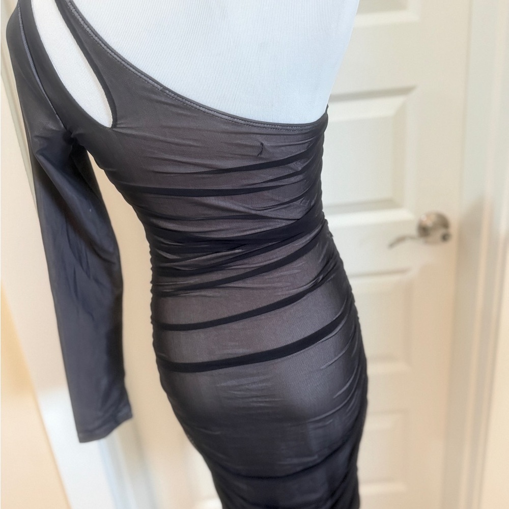 Boule Black and White ruched hot dress - Picture 2 of 3